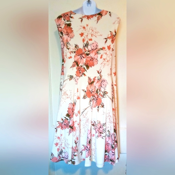 🛍️ BUNDLE ONLY 🛍️ Bedford FairElegant Floral Midi Dress in Pink and Cream - Picture 3 of 6